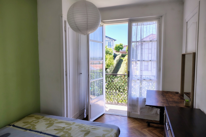Cozy flat with Spain views, 1 block from beach. - 2