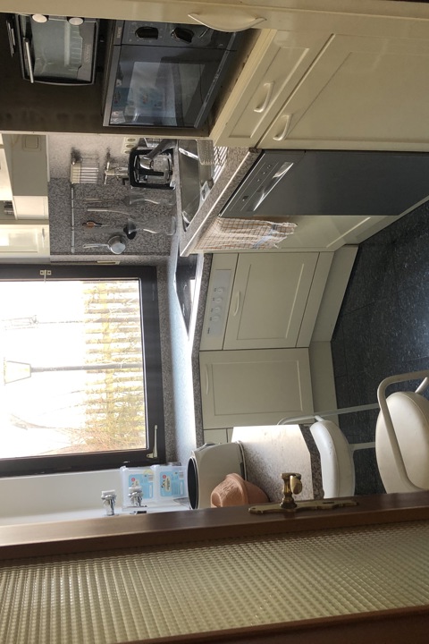 Roomy apt. w/ garden in green/quiet neighborhood - 2