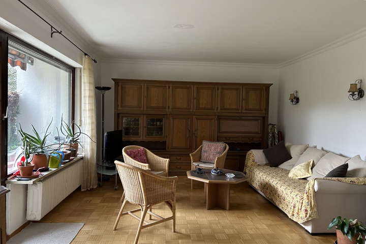 Roomy apt. w/ garden in green/quiet neighborhood - 3