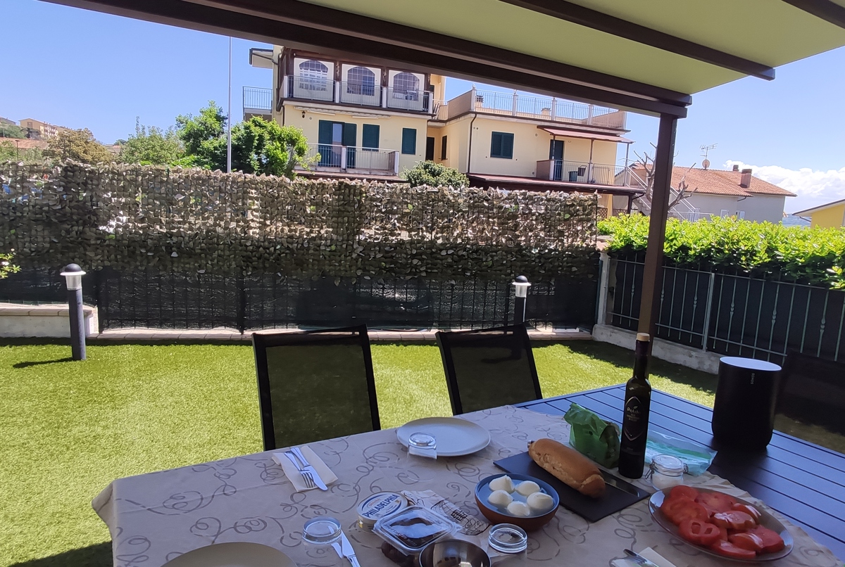 Peaceful garden home with workspace & fast Wi-Fi