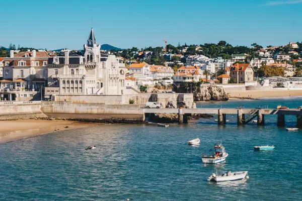 Home Swap Cascais - Work and Play in Cascais: A Remote Worker’s Haven