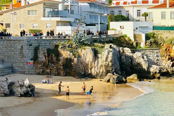 Home Swap Cascais - Best Time to Visit Cascais