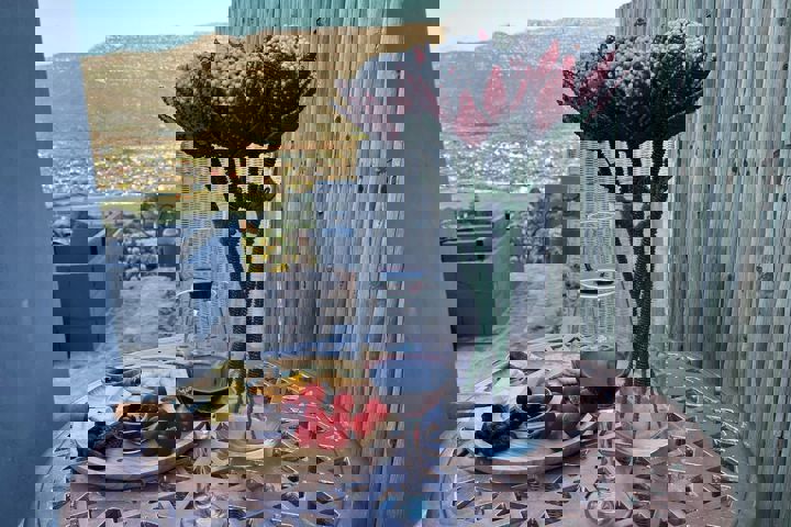 The Carved Rock-entire apartment unit - 13