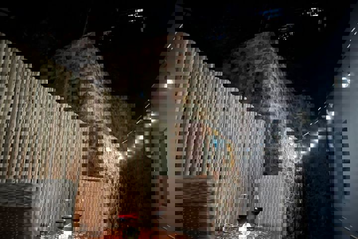 The Carved Rock-entire apartment unit - 17