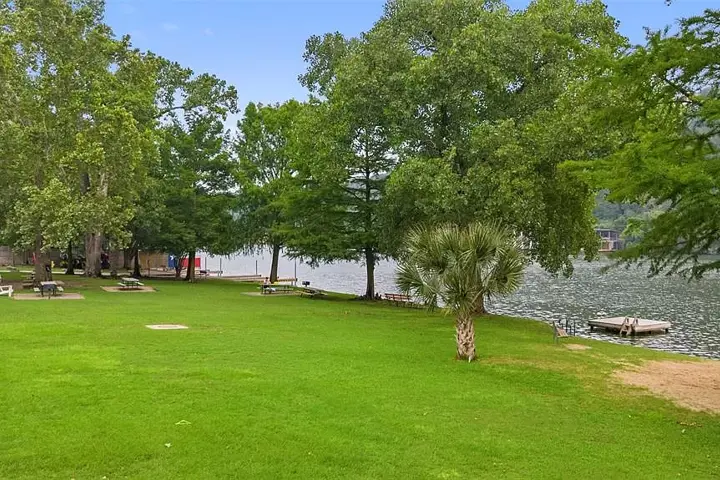 Tranquil and stunning house near the lake - 13