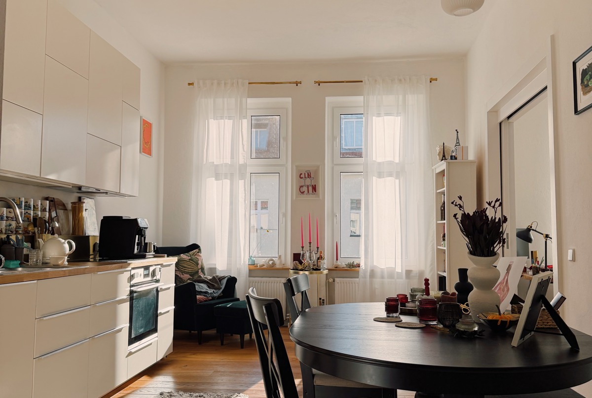 Sunny 3 Room Apartment in trendy Kreuzberg