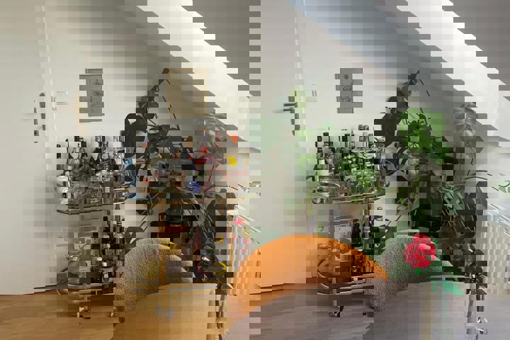 Sunny rooftop apartment with charm - 3