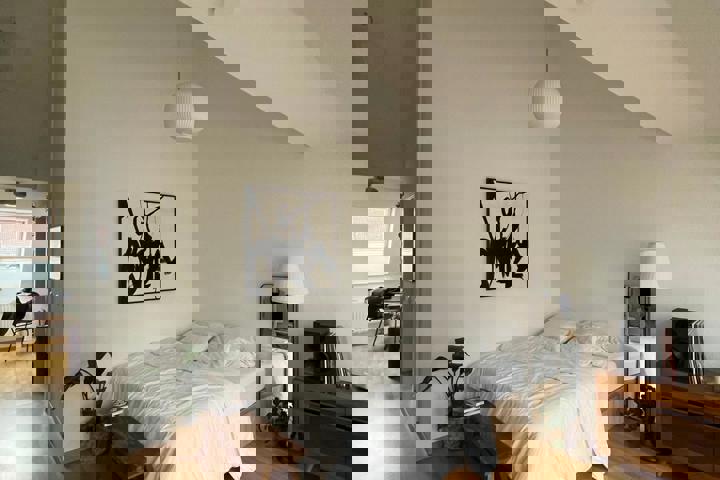 Sunny rooftop apartment with charm - 5