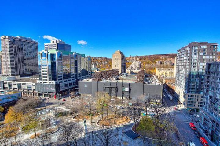 Luxury 1-Bedroom Apartment in Heart of Montreal - 20