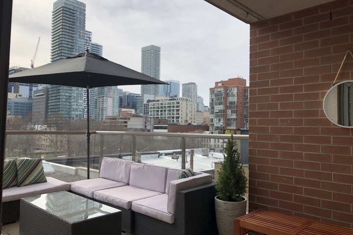 Central modern condo with spectacular views! - 4