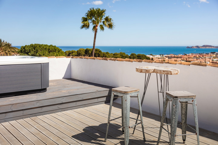 Stunning villa with sea and mountain views - 12