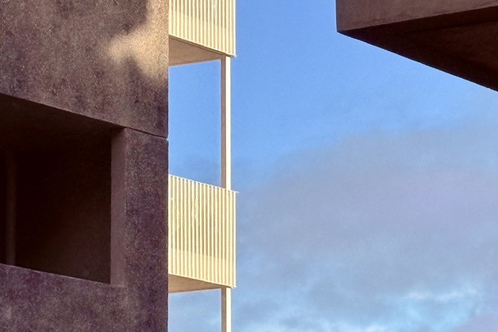 Close to city centre setup for remote working - 13