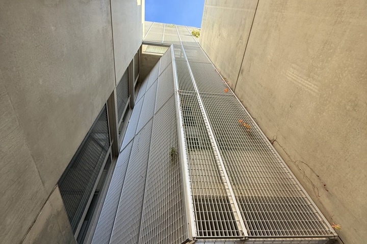 Close to city centre setup for remote working - 18