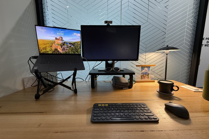 Close to city centre setup for remote working - 16