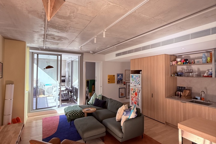 Close to city centre setup for remote working - 32