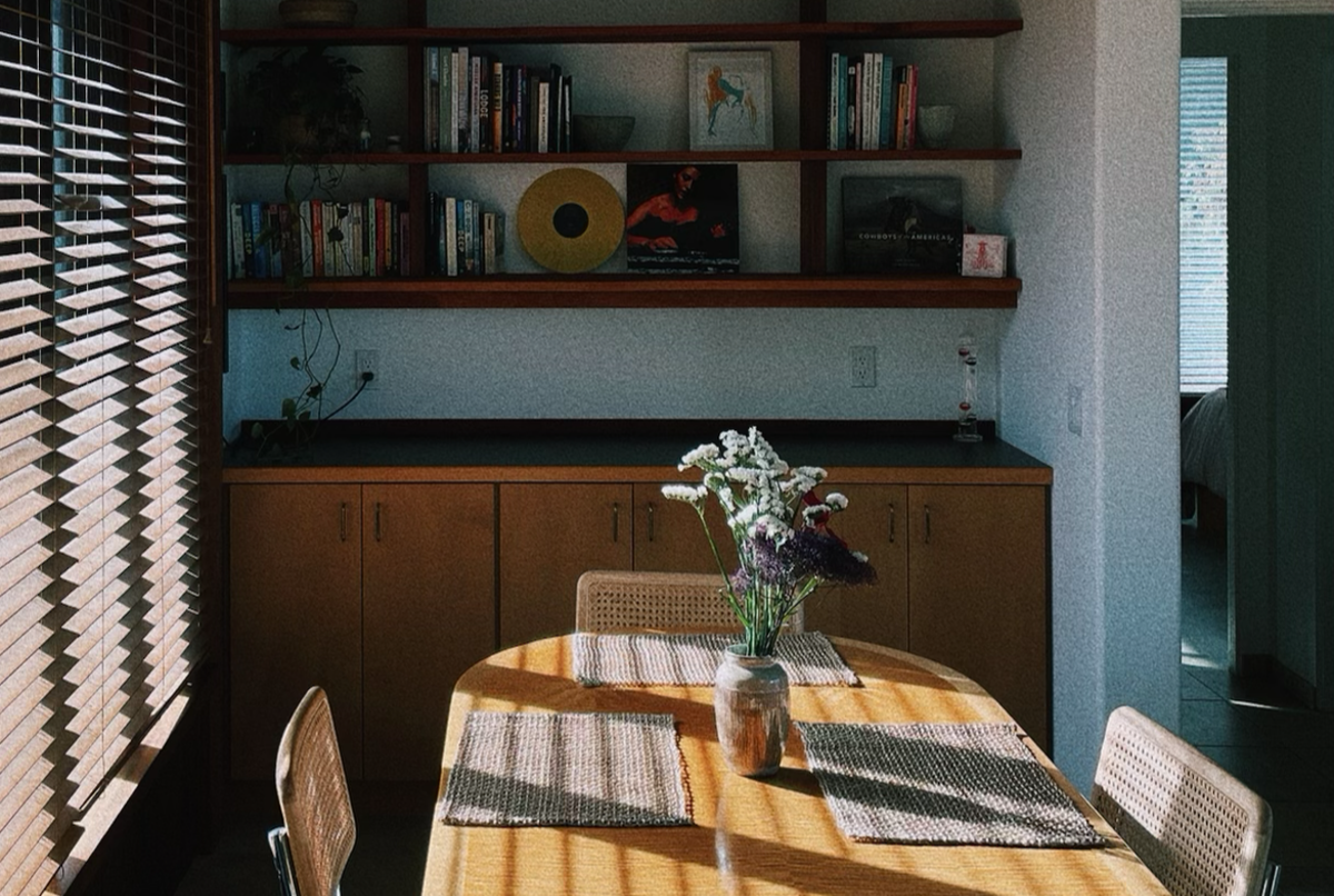 Coastal MCM home in a unique artist community