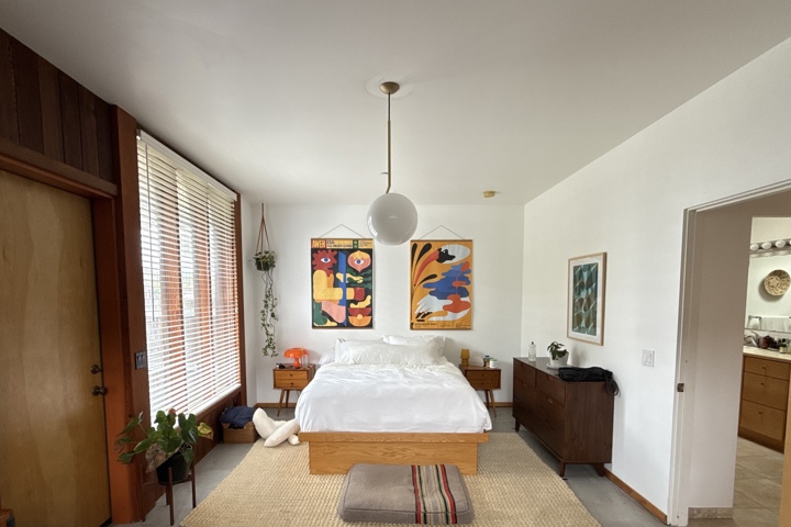 Coastal MCM home in a unique artist community - 1