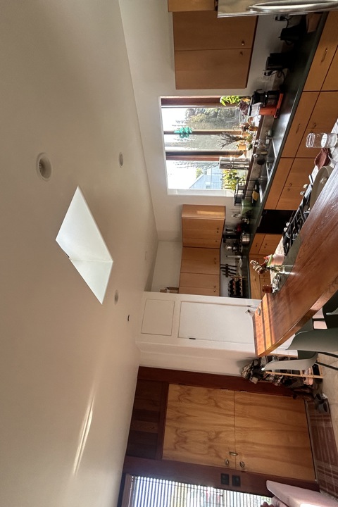 Coastal MCM home in a unique artist community - 3