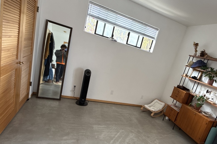 Coastal MCM home in a unique artist community - 6