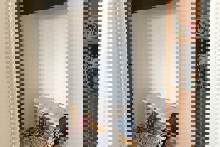 Bright and great Located - 3