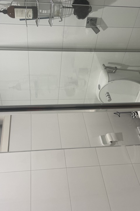 Quiet inner city retreat - 4