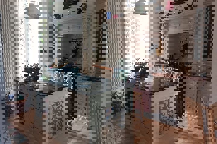 Beautiful Victorian House - 1