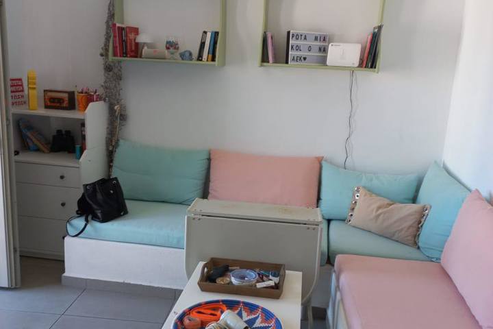 cosy blue and white by the sea - 2