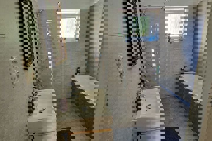 Spacious family house - 8