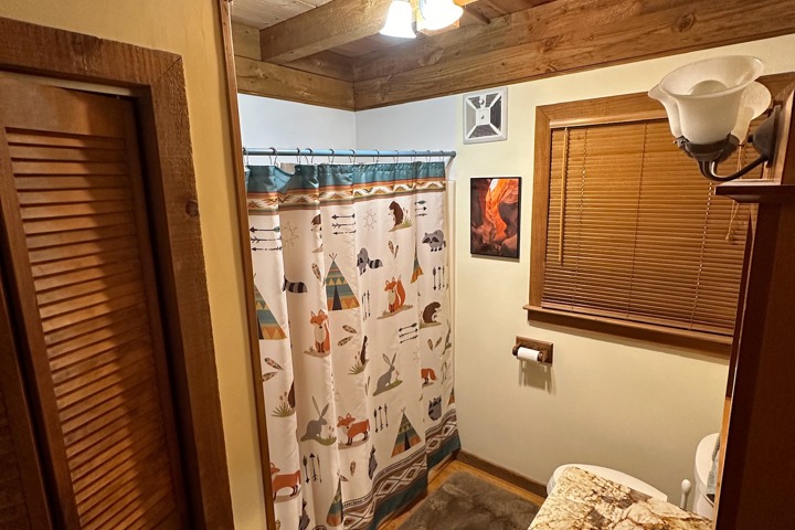 Lovely cabin on a stunning whitewater river - 8