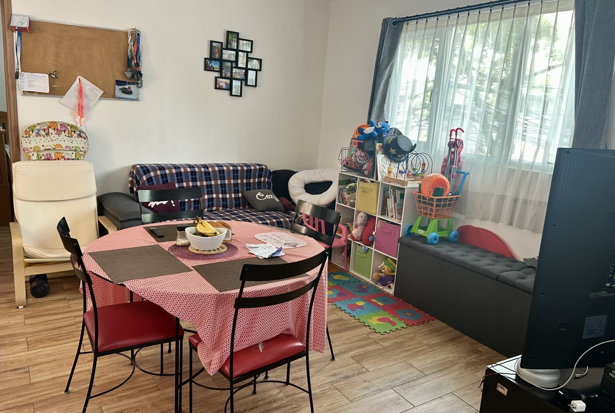 Central apartment in a friendly neighborhood