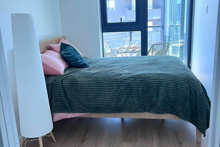 2026 apartment close to the heart of Victoria - 3