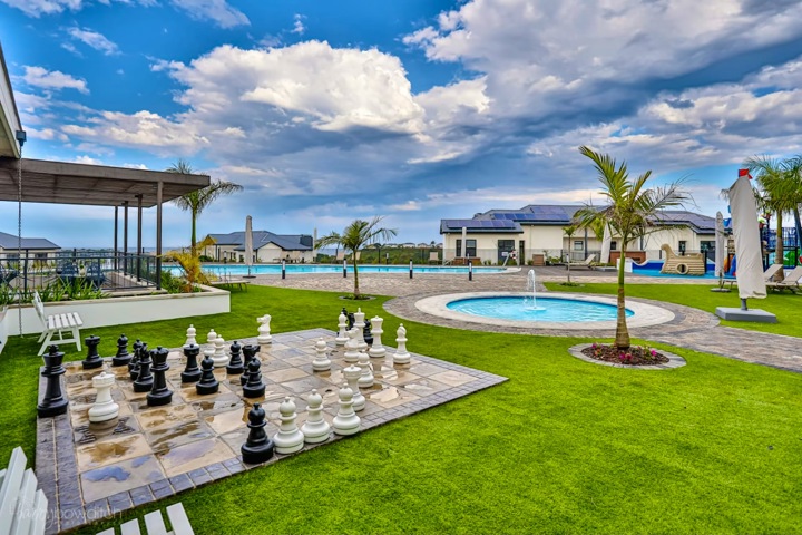 Modern Digital Nomad Haven: Luxury Ballito - 11