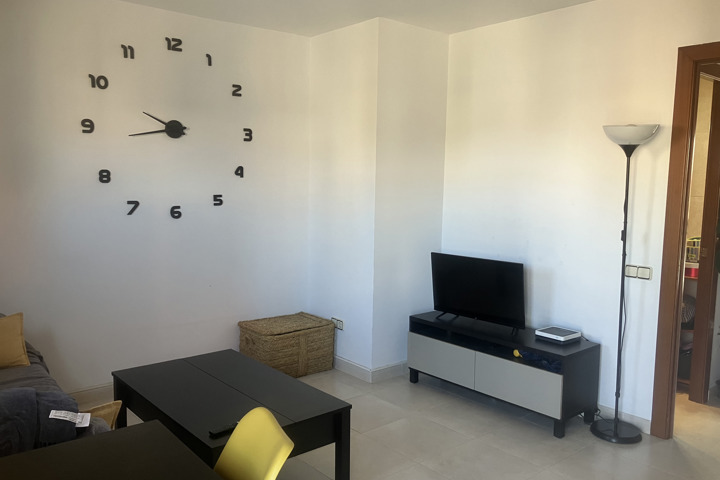 Sun-Drenched Gem in the Heart of Vibrant Gràcia - 4