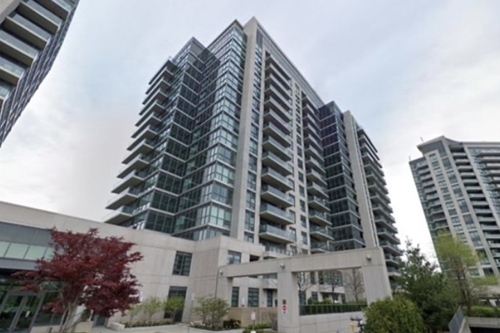 Modern Condo w/amenities - midtown toronto - 1