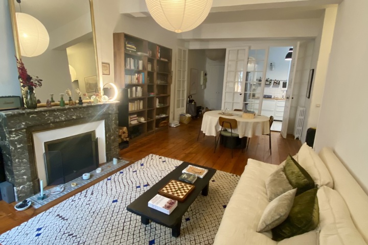 Elegant 90m² Apartment in Historic Center of Borde - 2