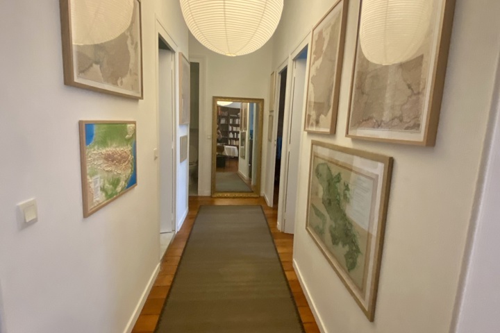 Elegant 90m² Apartment in Historic Center of Borde - 4