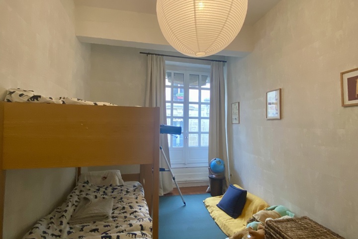 Elegant 90m² Apartment in Historic Center of Borde - 5