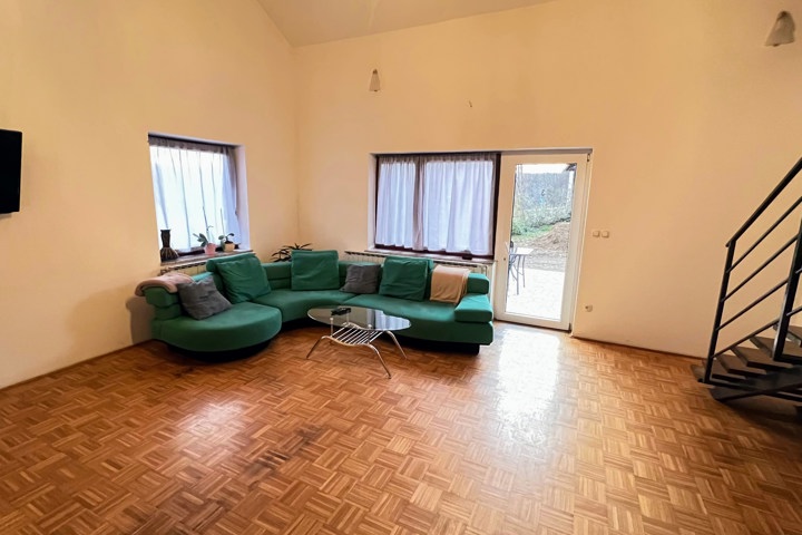 Cozy Apartment with Terrace & Nature Views - 4