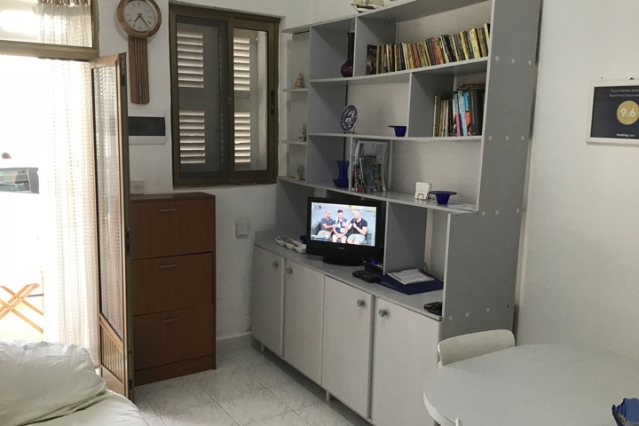 Seafront Groundfloor 2-bedroom Apartment - 2