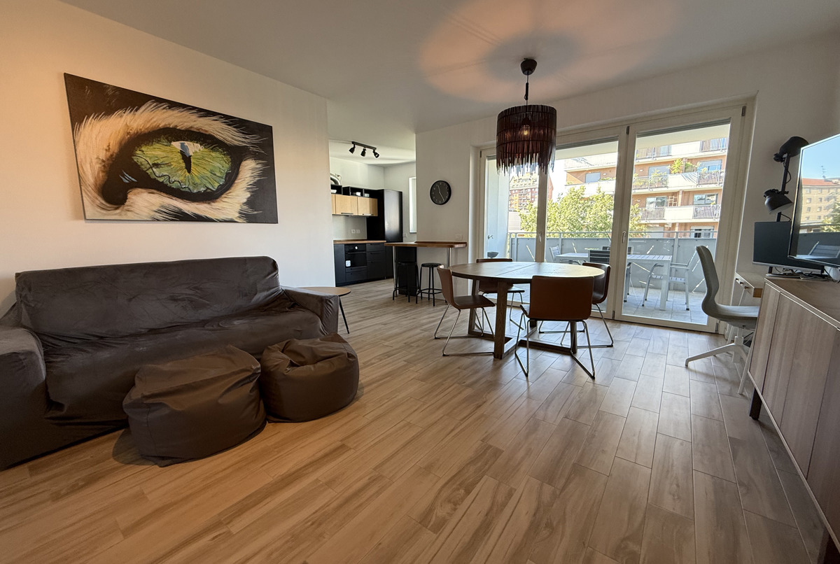 Bright Milan Penthouse with Private Rooftop