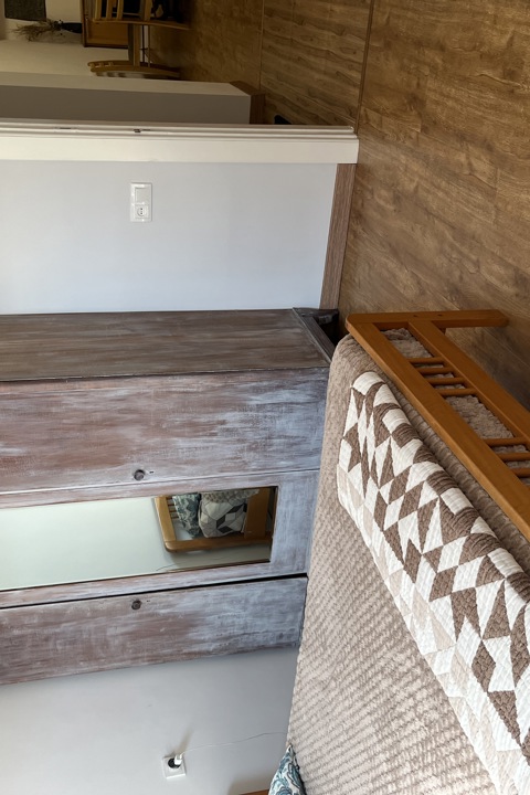 Charming space for a creative soul. - 7