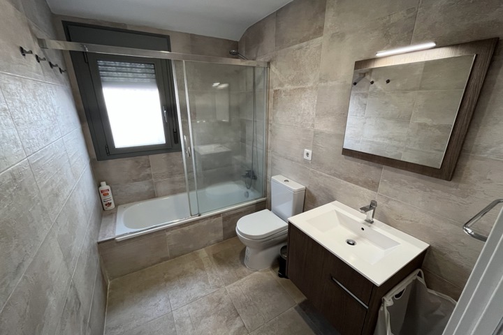 Modern apartment in historic Triana neighborhood - 4