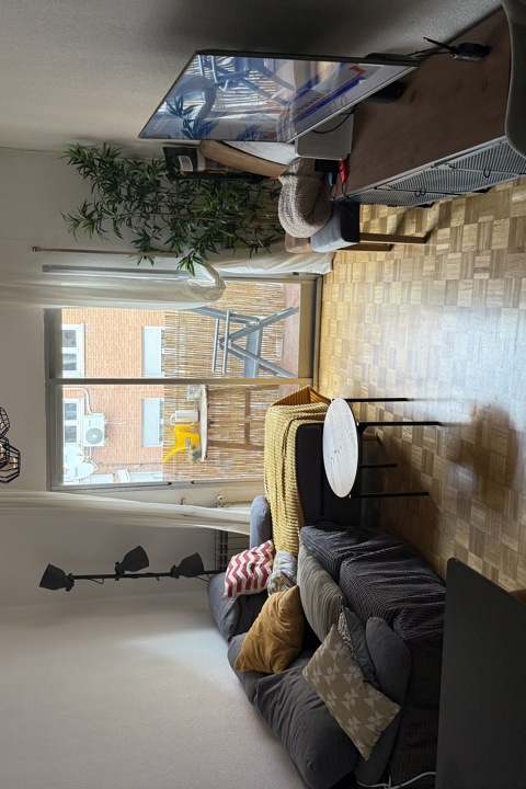 Double bed room with great amenities close to cent - 1