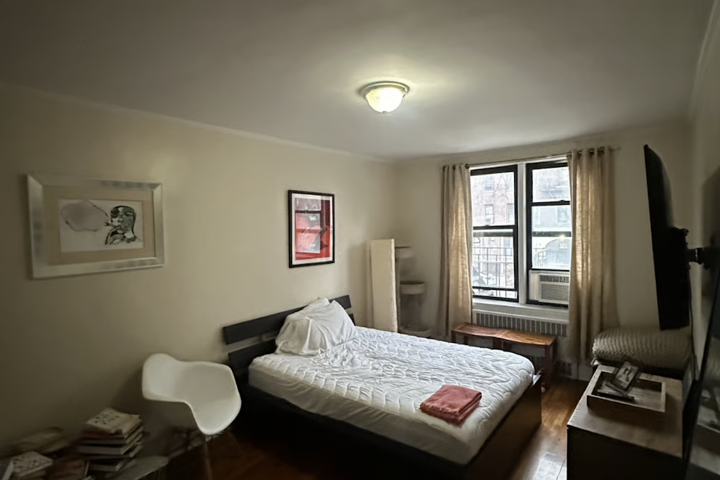 Spacious 1-Bedroom Brooklyn Apartment - 2