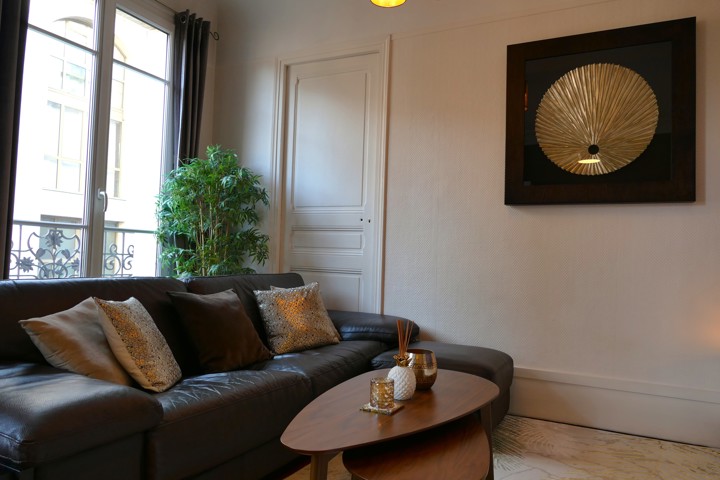 Charming Parisian Apartment: Bright and Cozy - 5