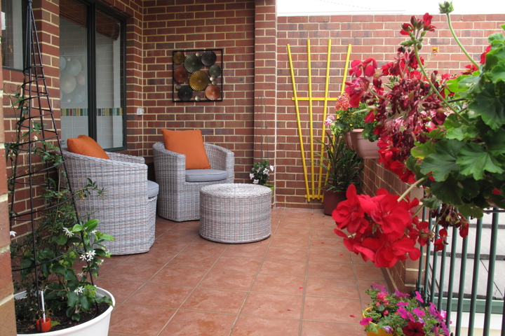 Smart 2 storey home in trendy city edge location - 6