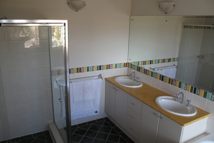 Smart 2 storey home in trendy city edge location - 8