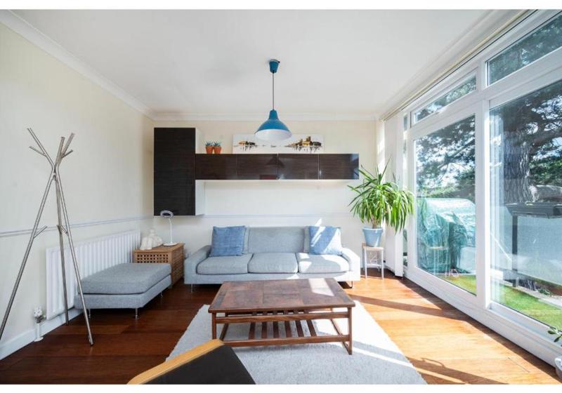 home swap in London, England