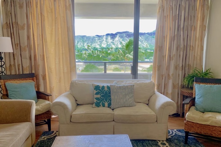 Huge Lanai, view of Diamond Head - 2 bedroom - 1