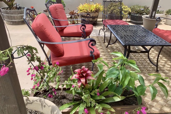 Huge Lanai, view of Diamond Head - 2 bedroom - 4